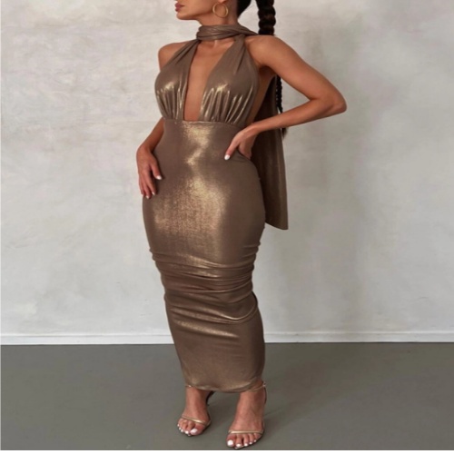 あらゆる機会に最適なロングイブニングドレスの選び方